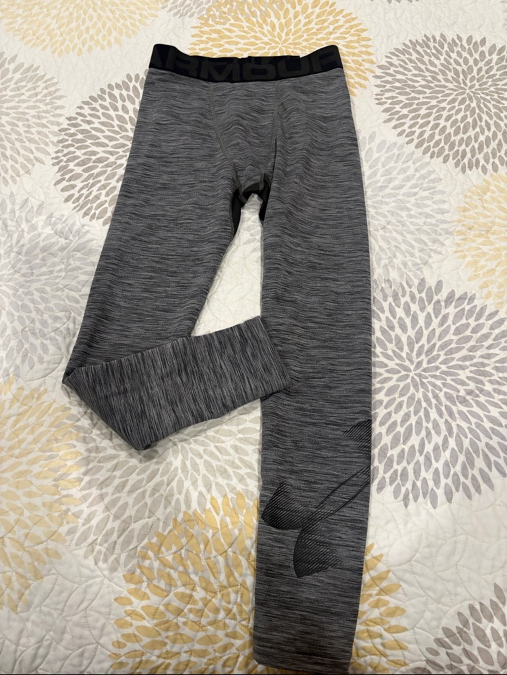 Under Armour Kids' Dark Gray Seamless Performance Leggings